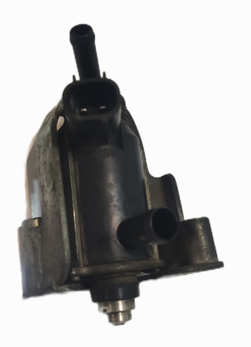 پمپ بنزین سوزوکی لتس۴ ( استوک)